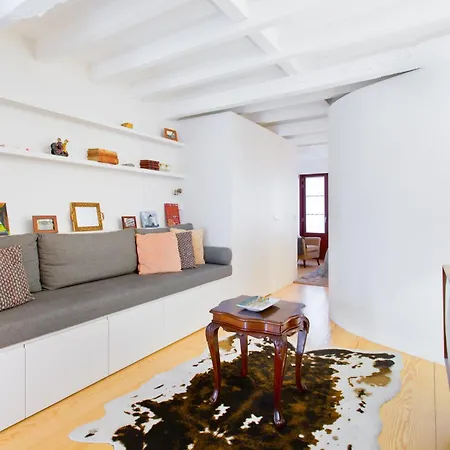 Emotions - Caldeireiros Apartment